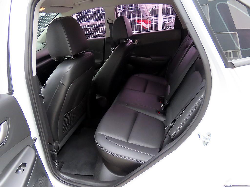 HYUNDAI Kona - Vista 6