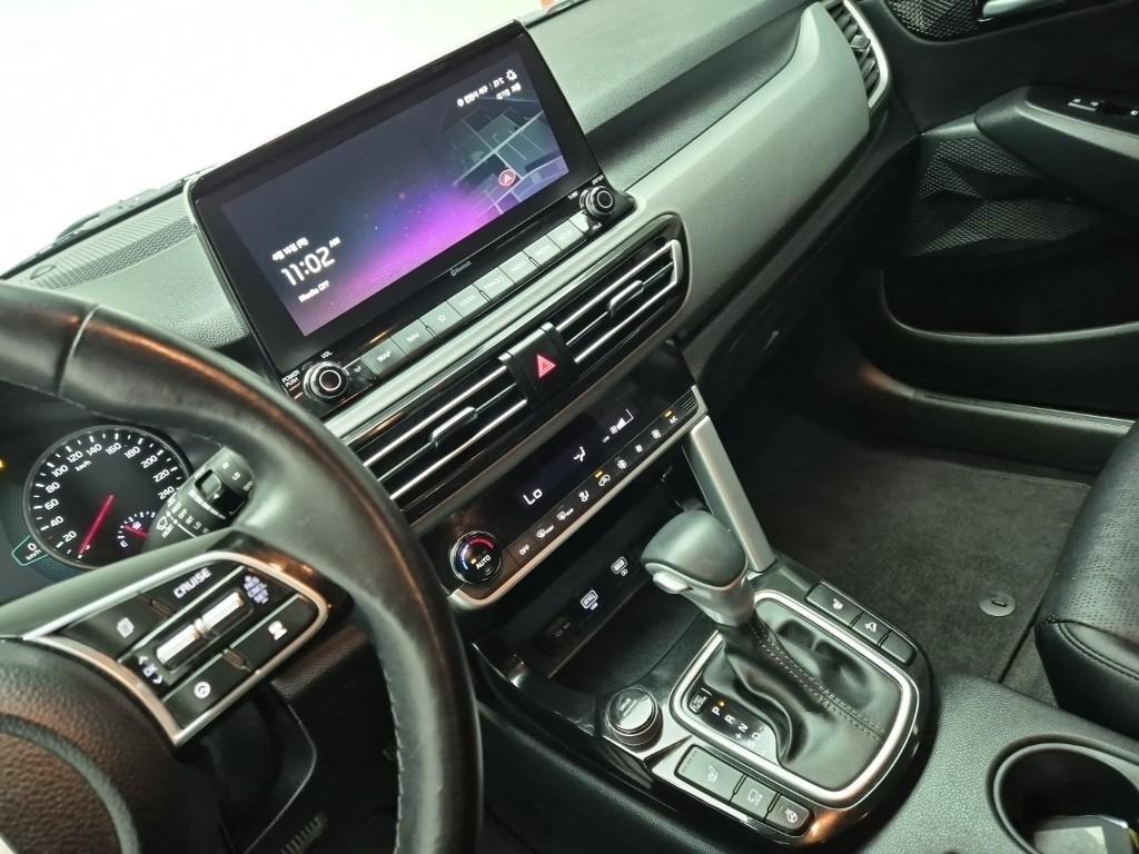 KIA Seltos - Vista 10