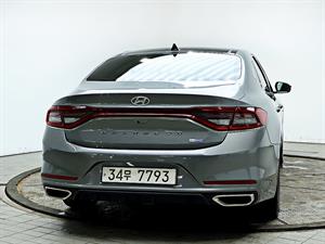 HYUNDAI Grandeur - Vista 6