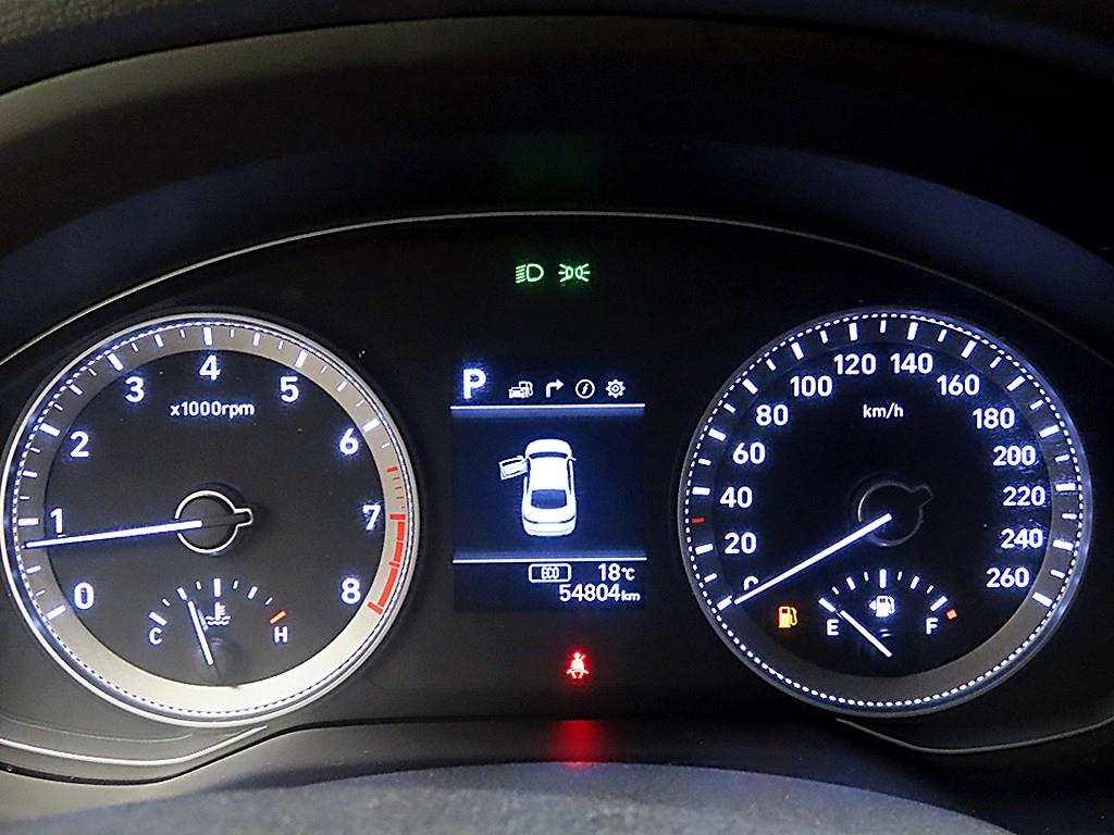 HYUNDAI Grandeur - Vista 8