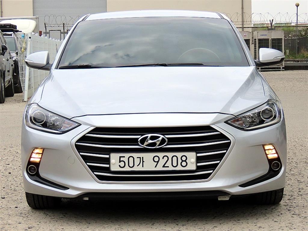 HYUNDAI Avante 2018 Plateado - Importación desde Corea - HF Imports Iquique - Foto 1