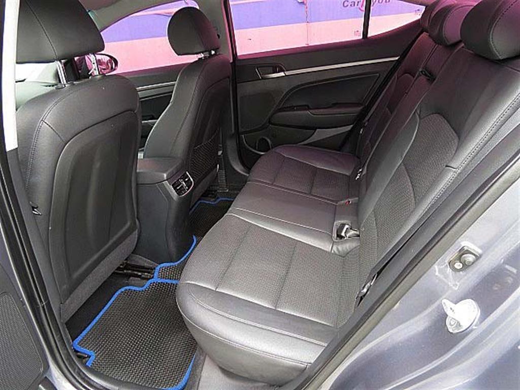 HYUNDAI Avante 2017 Gris - Importación desde Corea - HF Imports Iquique - Foto 7