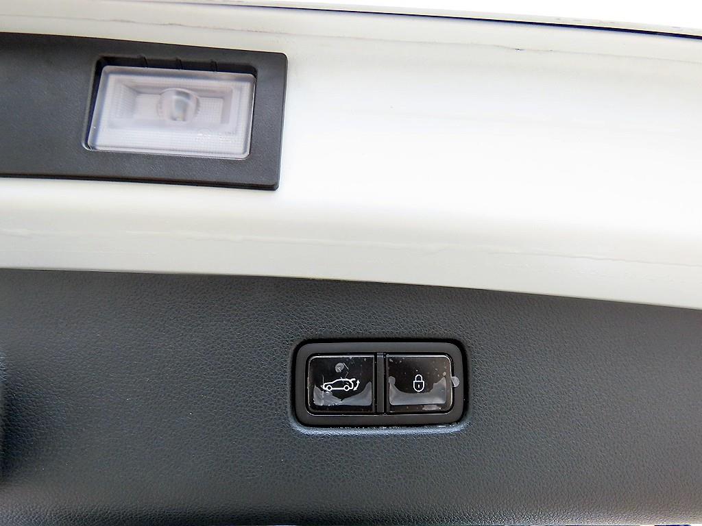 Genesis GV70 2022 Blanco - Importación desde Corea - HF Imports Iquique - Foto 17