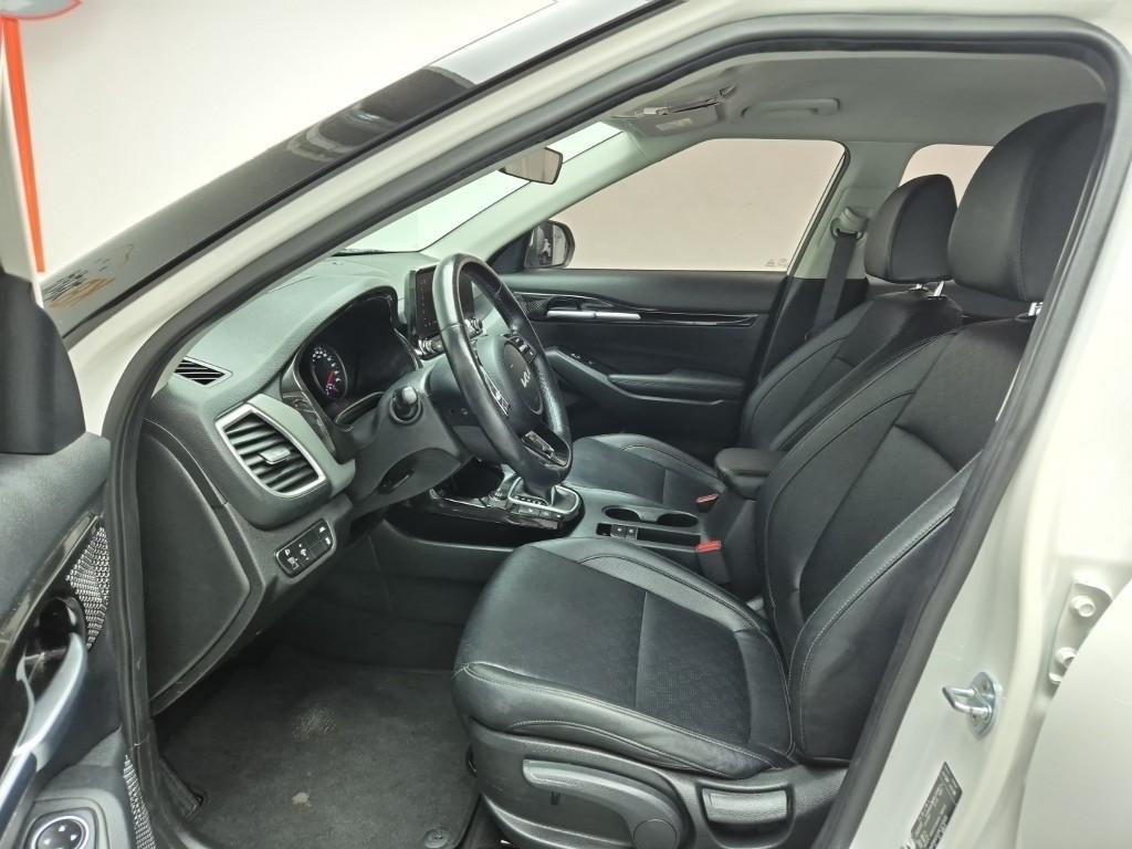 KIA Seltos - Vista 11