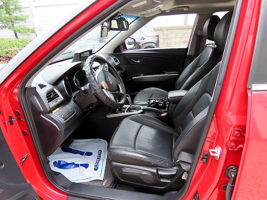 Ssangyong Tivoli - Vista 5