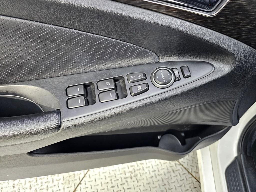 HYUNDAI Sonata 2013 Blanco - Importación desde Corea - HF Imports Iquique - Foto 13