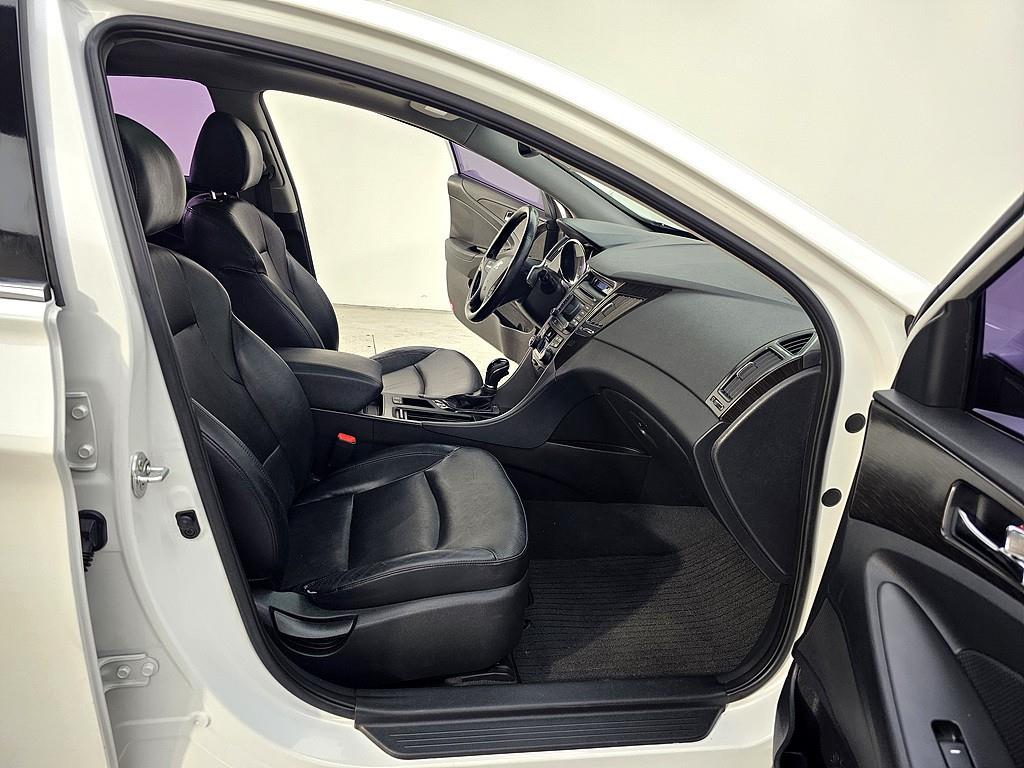 HYUNDAI Sonata - Vista 11