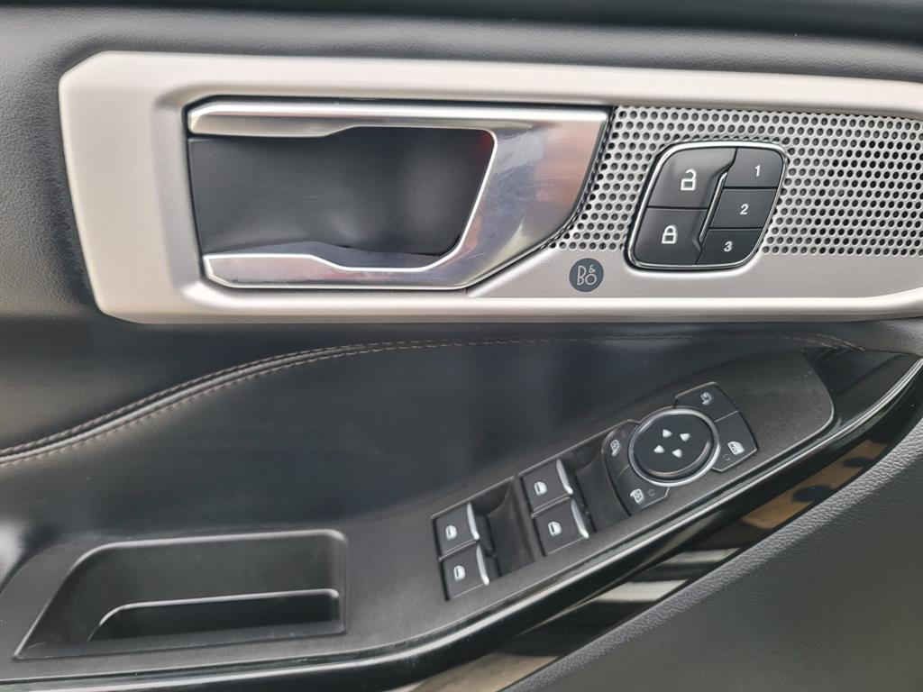 Ford Explorer - Vista 9