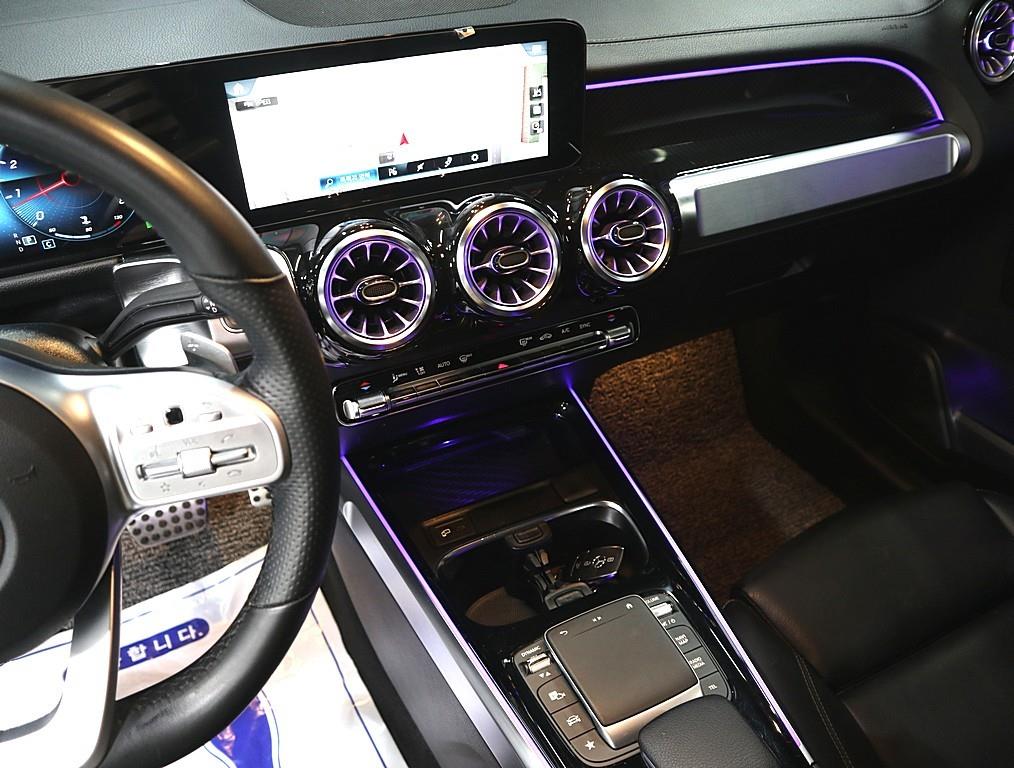 Mercedes Benz GLB Class - Vista 10