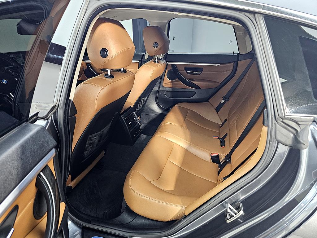 BMW 4 Series - Vista 9