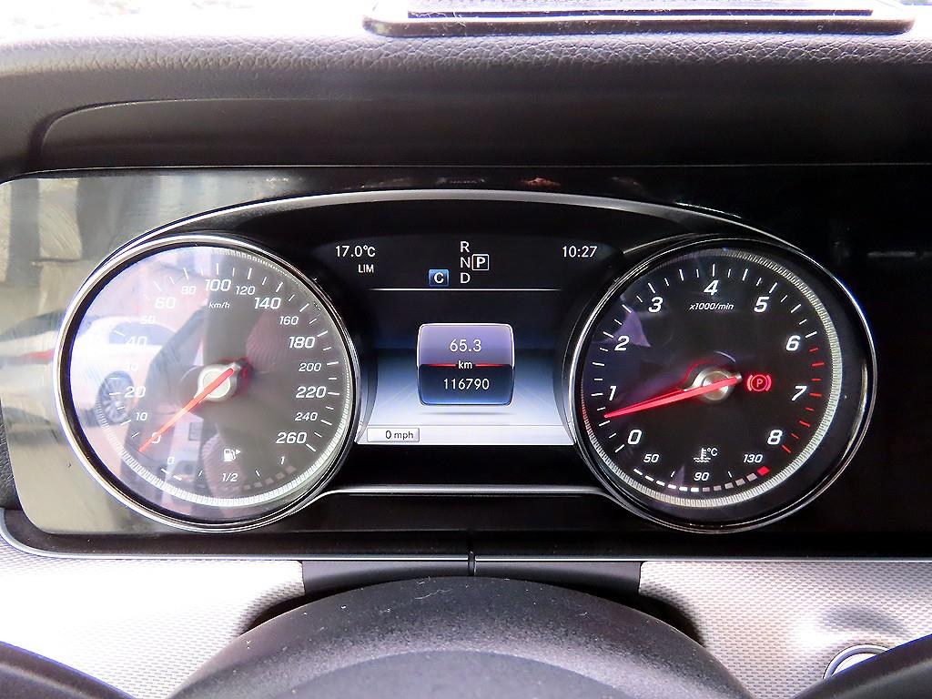 Mercedes Benz E class - Vista 9