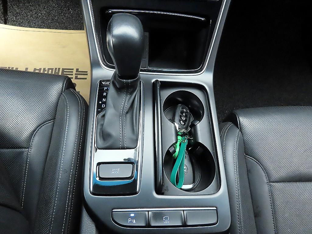 HYUNDAI Grandeur - Vista 10