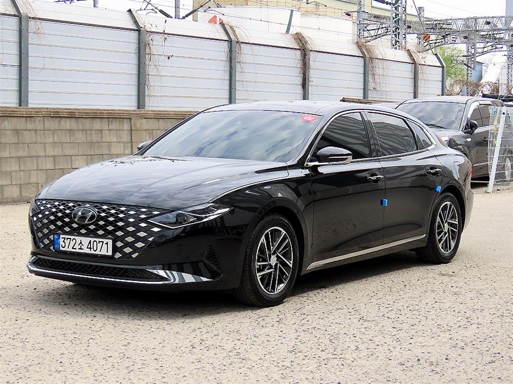 HYUNDAI Grandeur - Vista 2