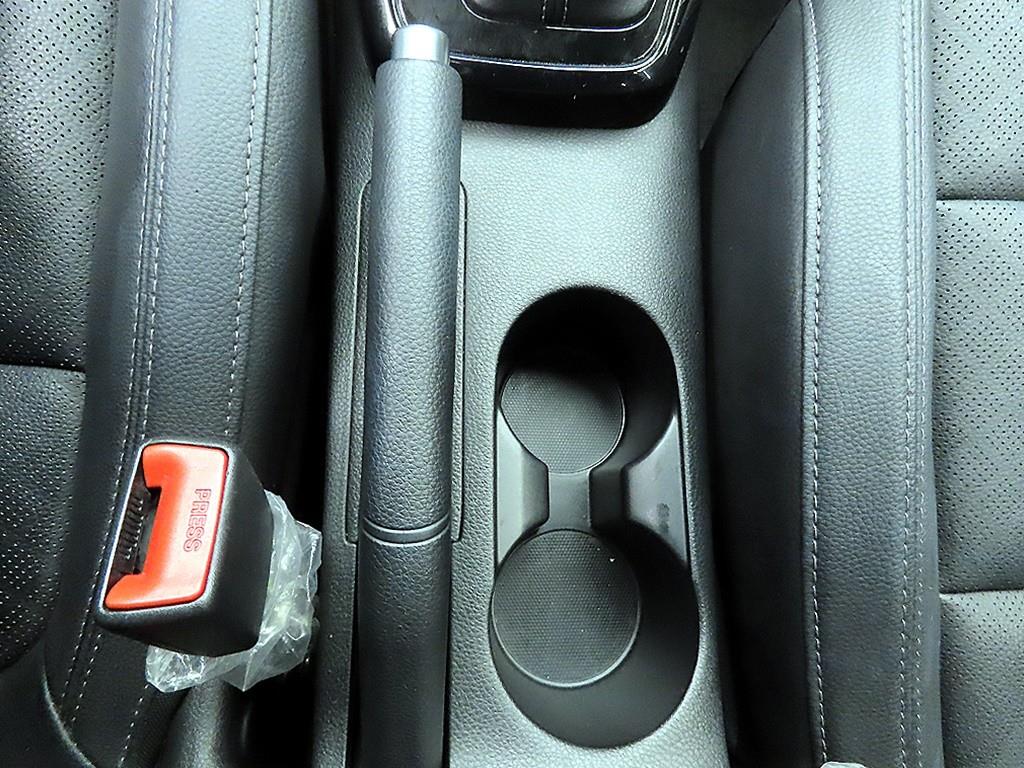 KIA Stonic - Vista 12