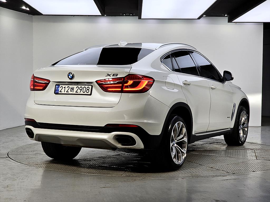 BMW X6 - Vista 4