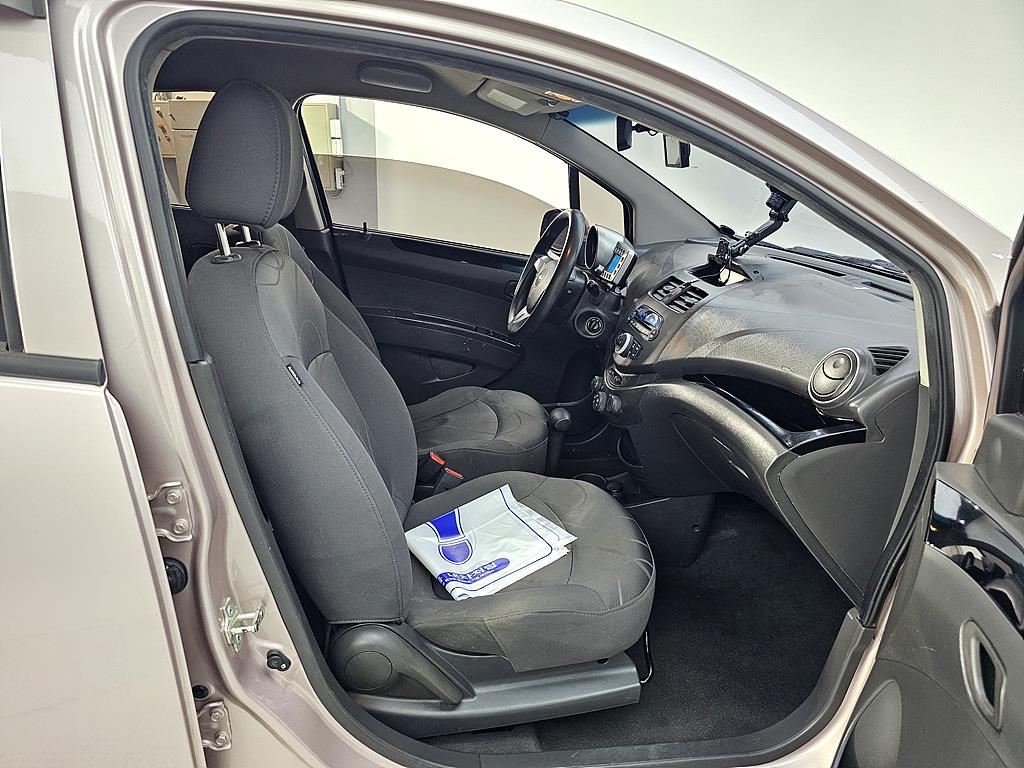 Chevrolet Spark - Vista 11