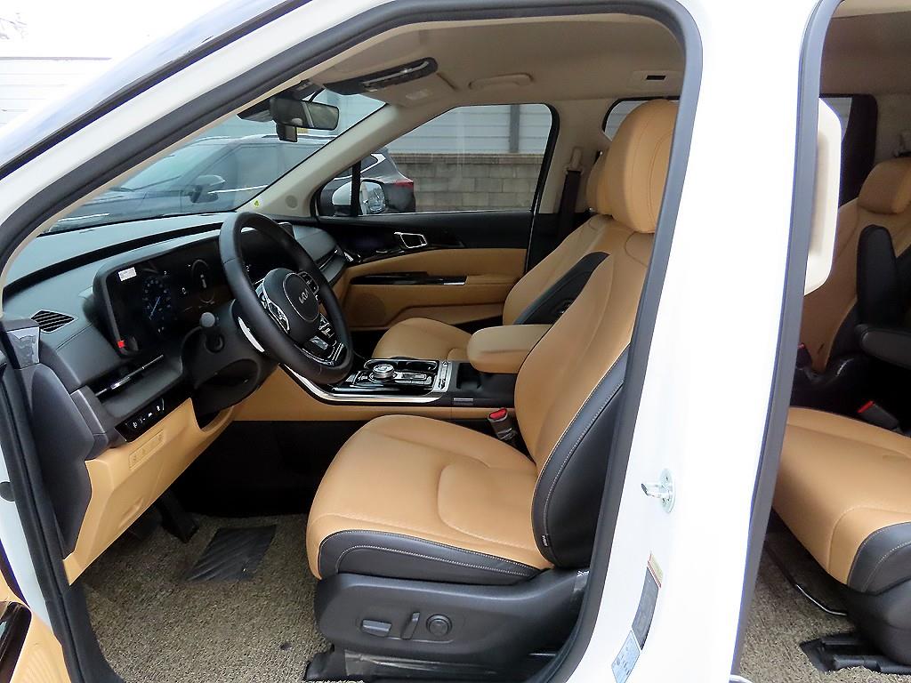 KIA Carnival - Vista 5