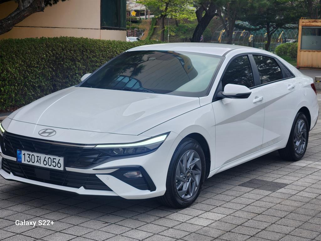 HYUNDAI Avante 2026 Blanco - Importación desde Corea - HF Imports Iquique - Foto 1