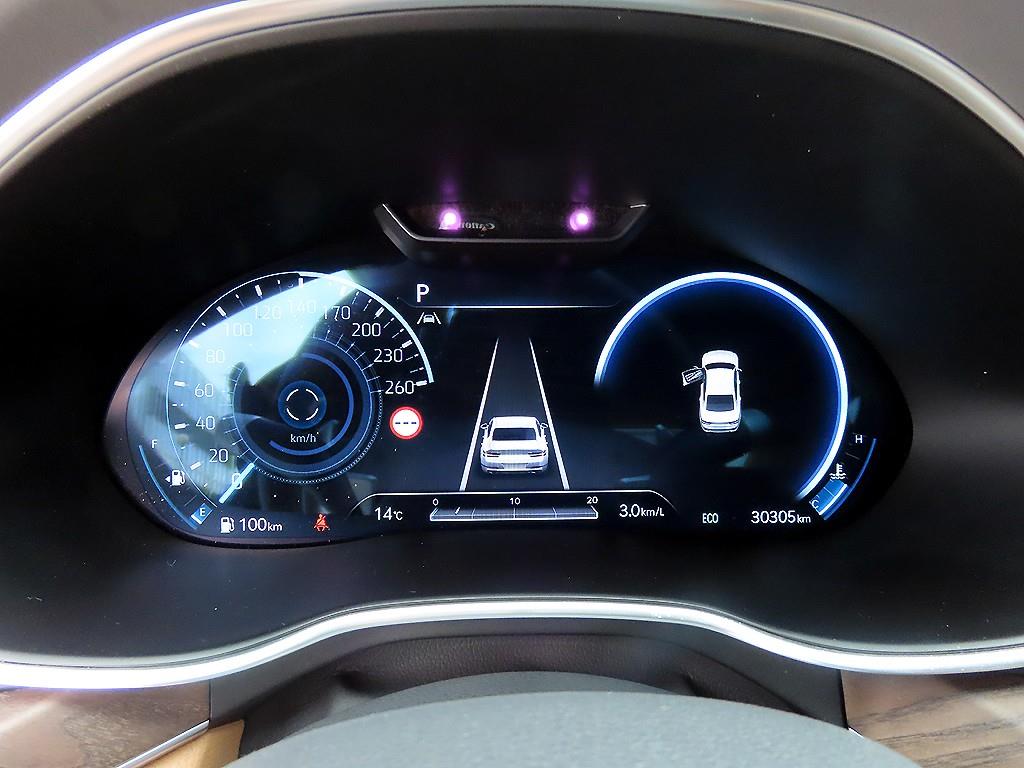 Genesis G80 - Vista 9