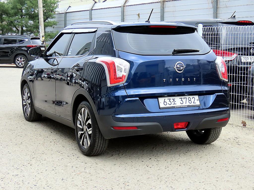 Ssangyong Tivoli - Vista 3