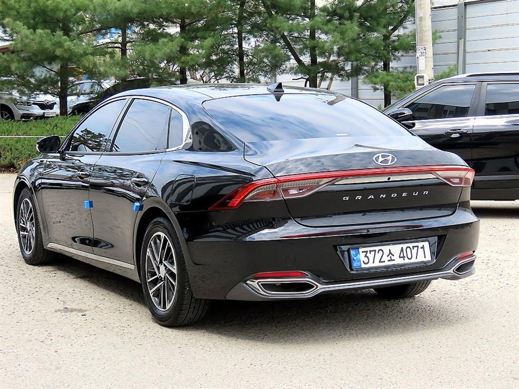 HYUNDAI Grandeur - Vista 3