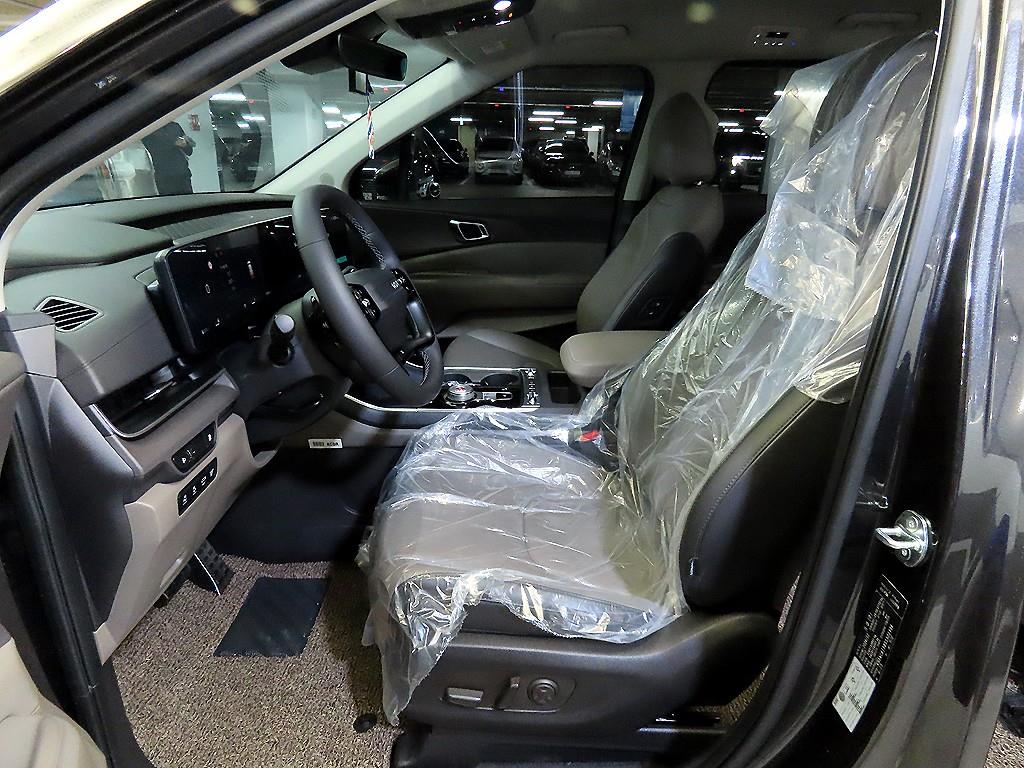 KIA Carnival - Vista 6