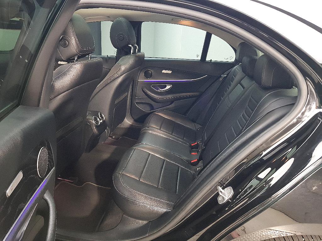 Mercedes Benz E class - Vista 9