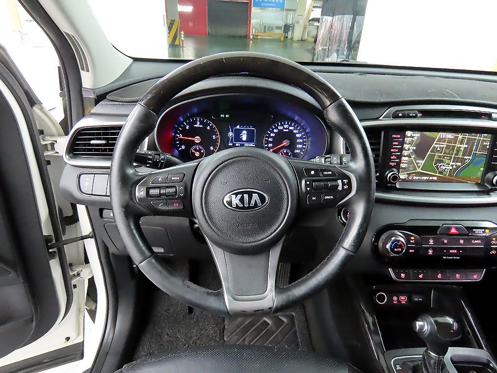 KIA Sorento - Vista 9