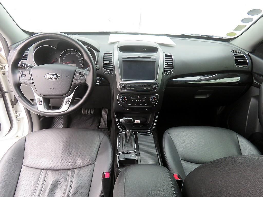 KIA Sorento - Vista 8