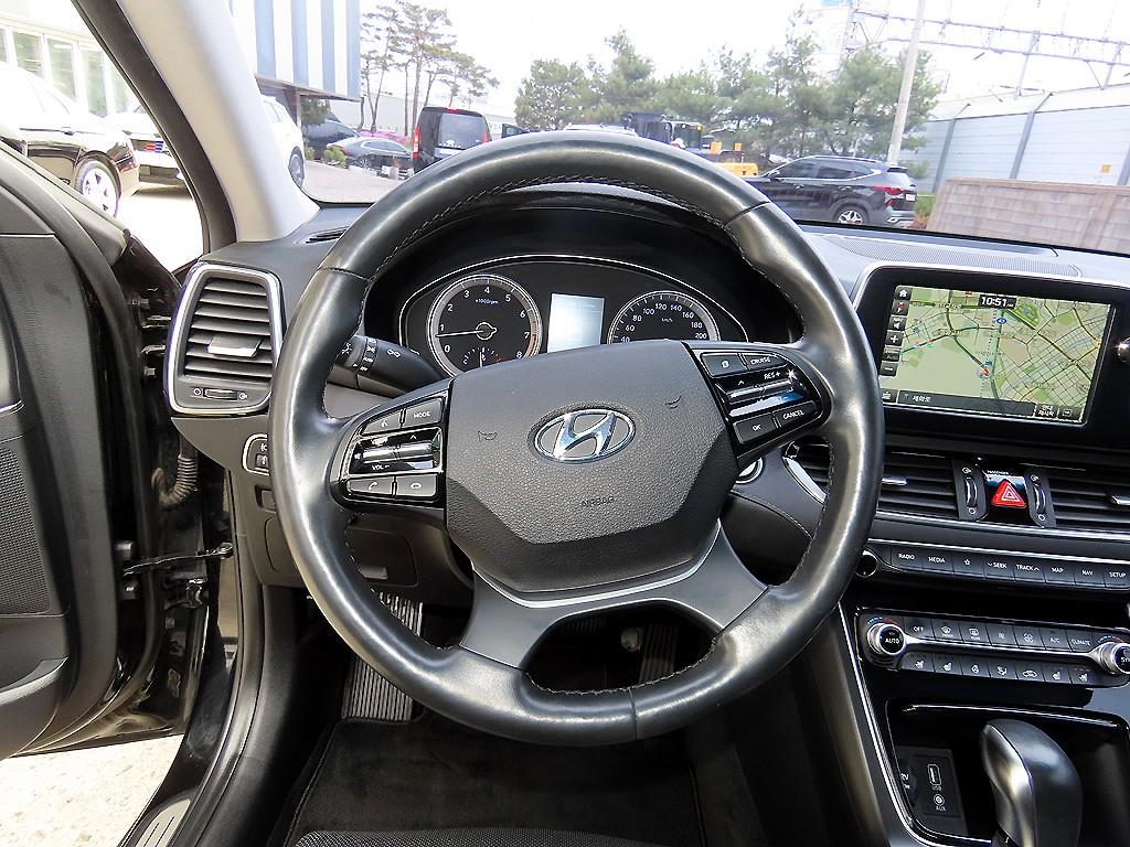 HYUNDAI Grandeur - Vista 8