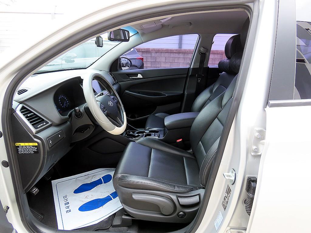 HYUNDAI Tucson - Vista 5