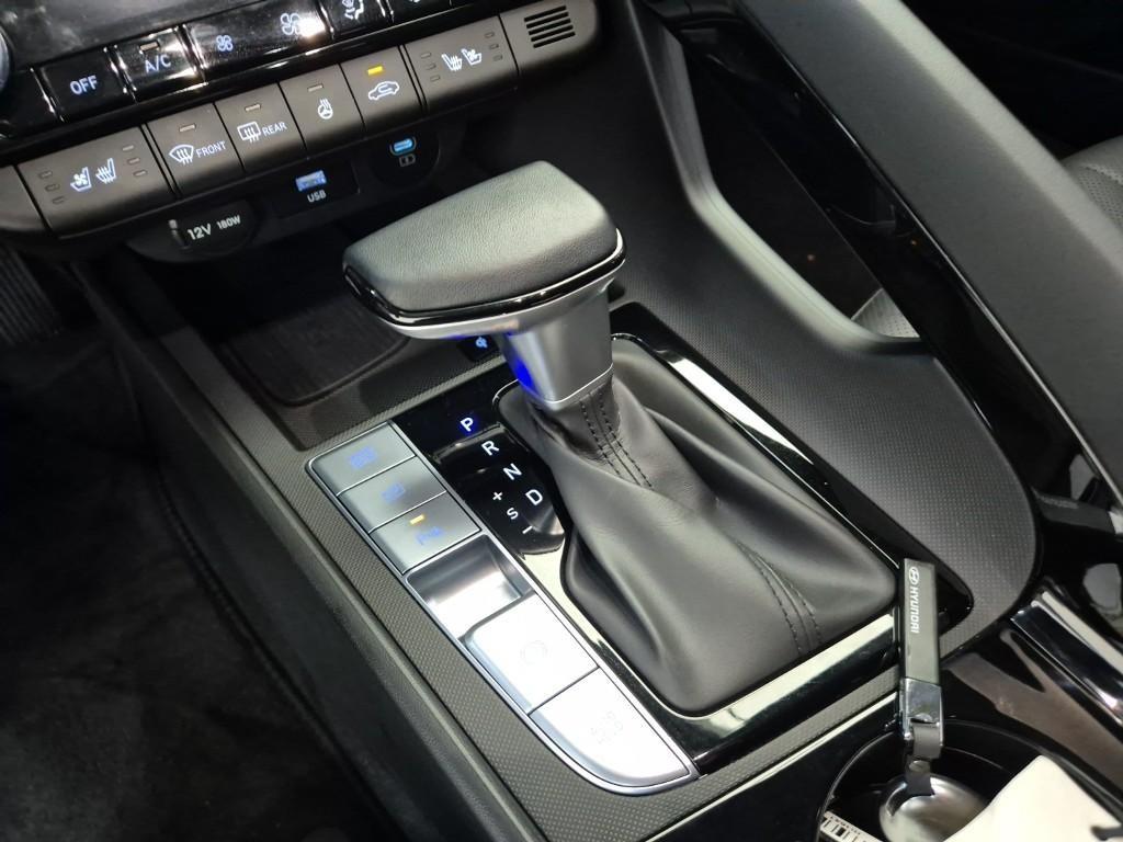HYUNDAI Avante - Vista 11
