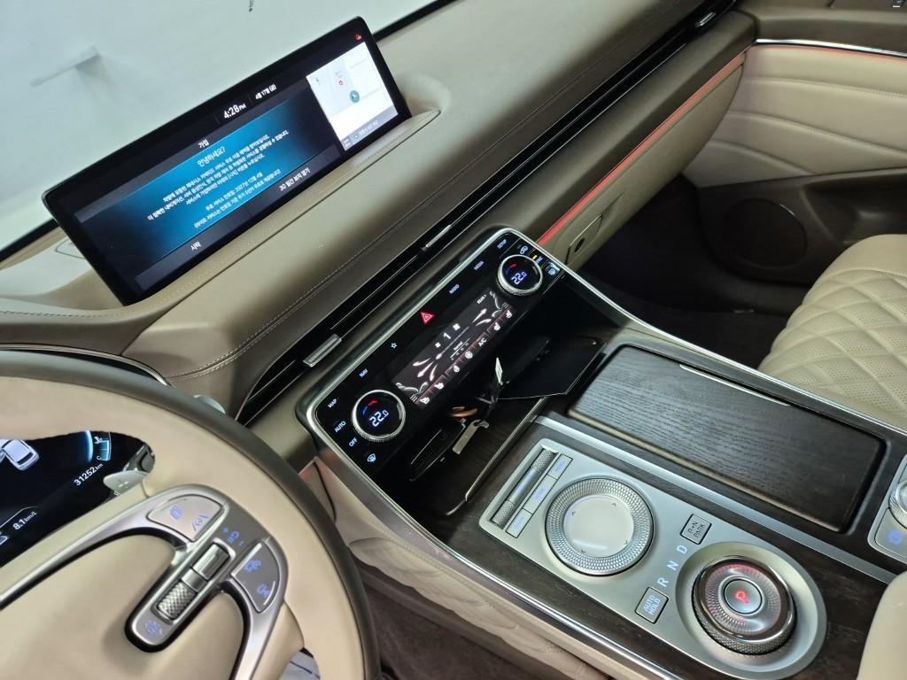 Genesis GV80 - Vista 10