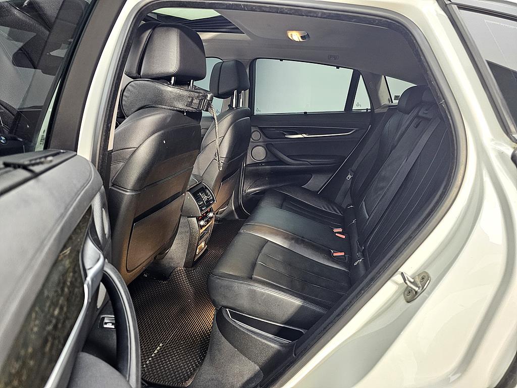 BMW X6 - Vista 9