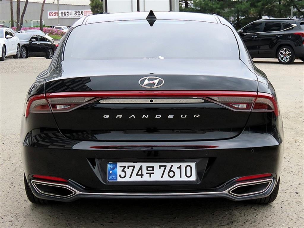 HYUNDAI Grandeur - Vista 4