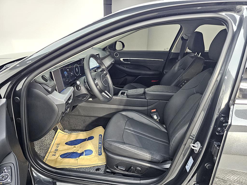 HYUNDAI Sonata - Vista 8