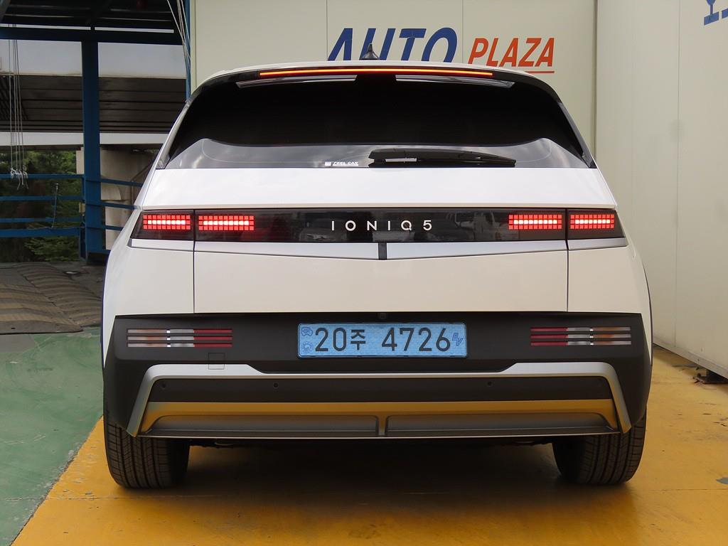 HYUNDAI Ioniq 5 - Vista 4