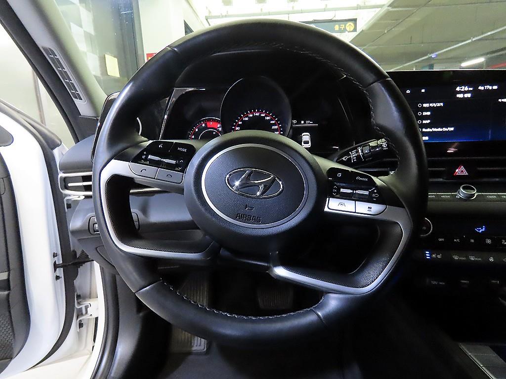 HYUNDAI Avante - Vista 8