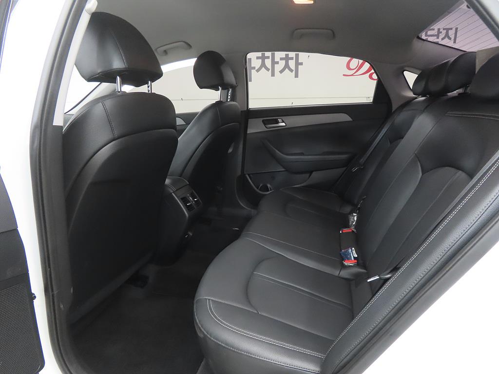 HYUNDAI Sonata - Vista 6