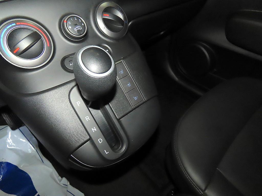 HYUNDAI Casper - Vista 12