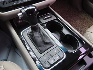 KIA Carnival - Vista 12