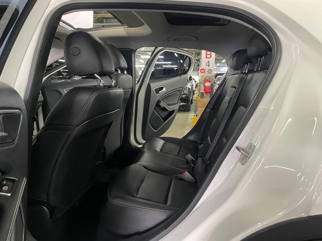 Mercedes Benz GLA Class 2019 Blanco - Importación desde Corea - HF Imports Iquique - Foto 19