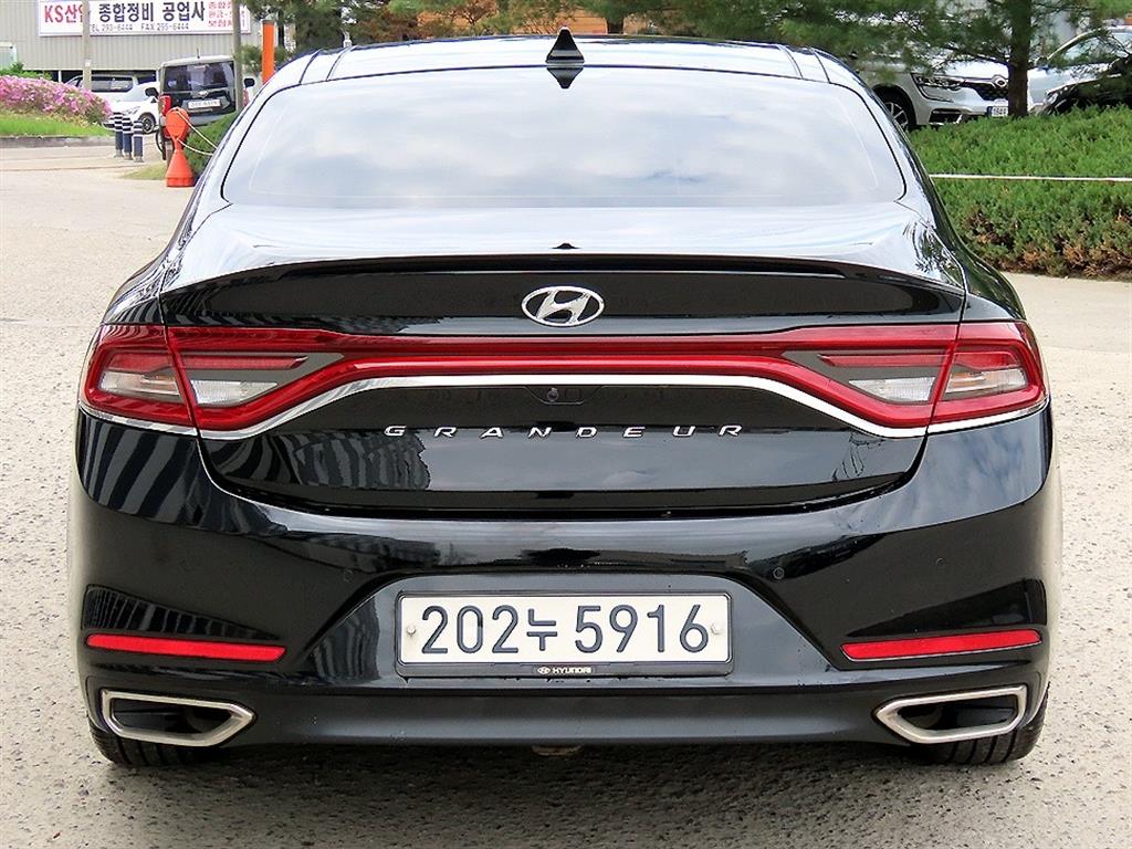 HYUNDAI Grandeur - Vista 4