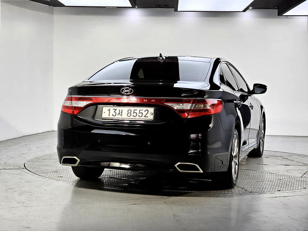 HYUNDAI Grandeur - Vista 3