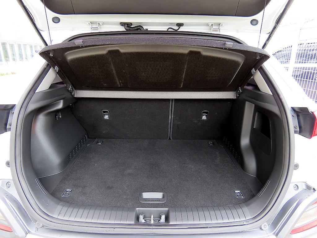 HYUNDAI Kona 2018 Blanco - Importación desde Corea - HF Imports Iquique - Foto 17