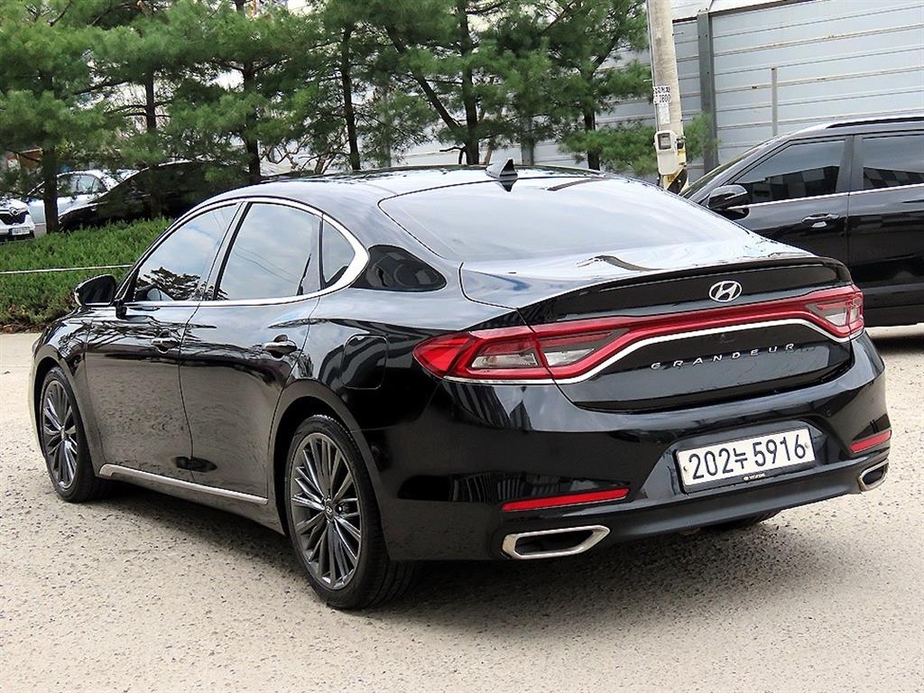 HYUNDAI Grandeur - Vista 3