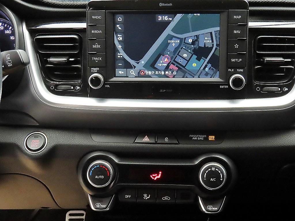 KIA Stonic 2019 Blanco - Importación desde Corea - HF Imports Iquique - Foto 13