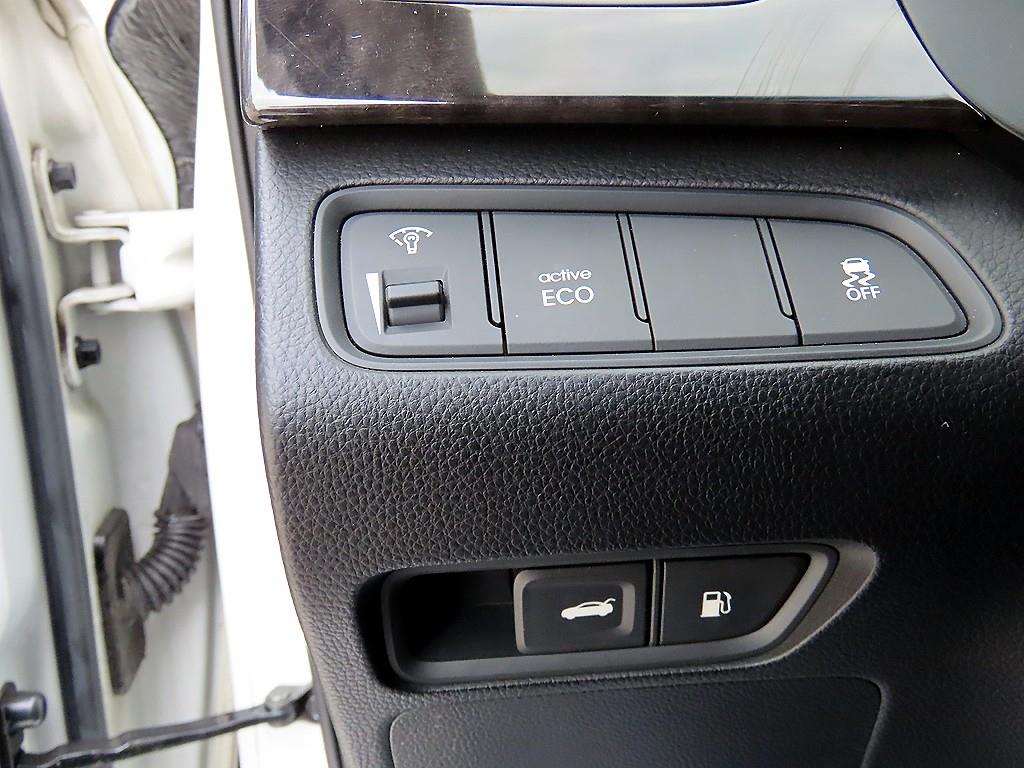 HYUNDAI Grandeur - Vista 12