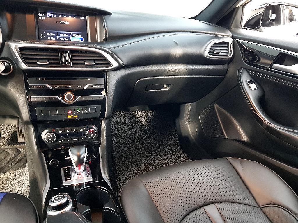 Infiniti Q - Vista 10