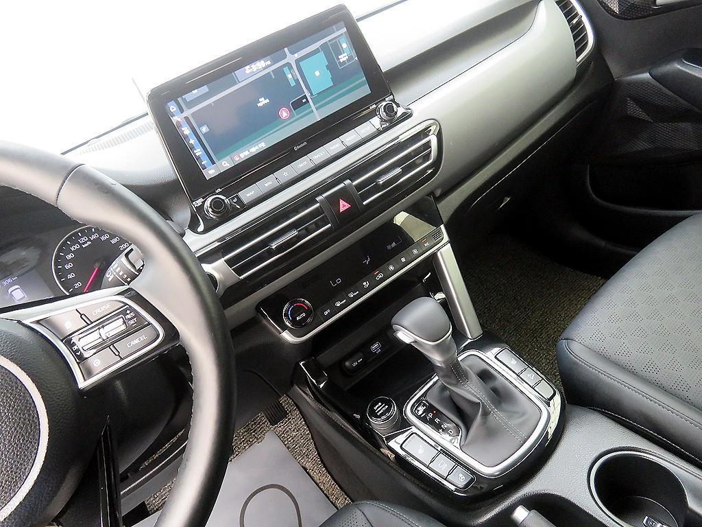 KIA Seltos - Vista 10